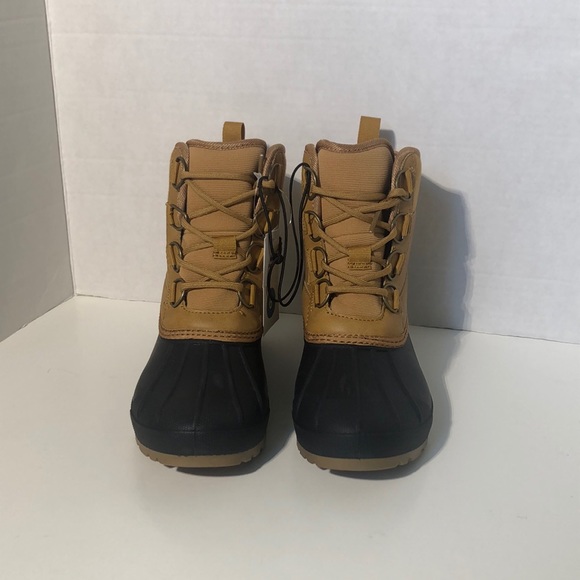 Women’s Tan All-Weather Water Repellant Boots - Picture 2 of 8